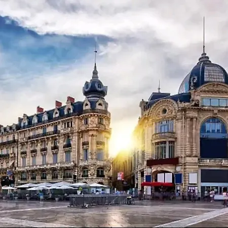 Azema : Cocon Tranquille Avec Terrasse Proche Du Centre *