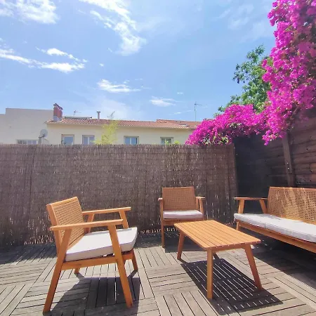 Azema : Cocon Tranquille Avec Terrasse Proche Du Centre *